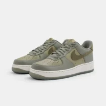 Nike Air Force One de pointure 36 à 45 est une chaussure de qualité de couleur verte vue principale