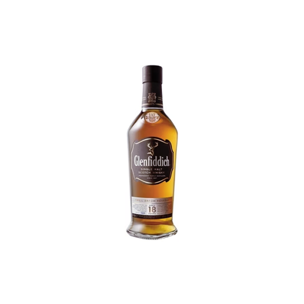 Gros plan sur l'étiquette du Glenfiddich, soulignant la double maturation et le taux d'alcool de 40%