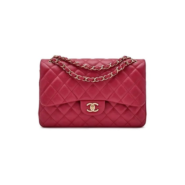 Sac bandoulière Coco Chanel en cuir noir matelassé, fermoir CC argenté"